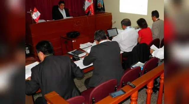 Poder Judicial de Chimbote iniciará juicio oral contra más de siete policías por apoderarse del dinero del Estado Poder Judicial de Chimbote iniciará juicio oral contra más de siete policías por apoderarse del dinero del Estado