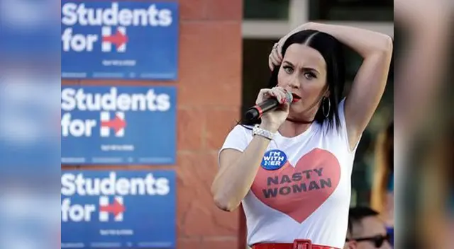 dando su discurso dando su discurso