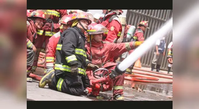 Bomberos contarán con internet gratuito durante cinco años Bomberos contarán con internet gratuito durante cinco años