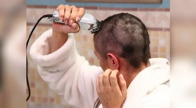 Ingrid Lopez, una conductora de radio se rapo la cabeza para apoyar a sus amigas con cáncer