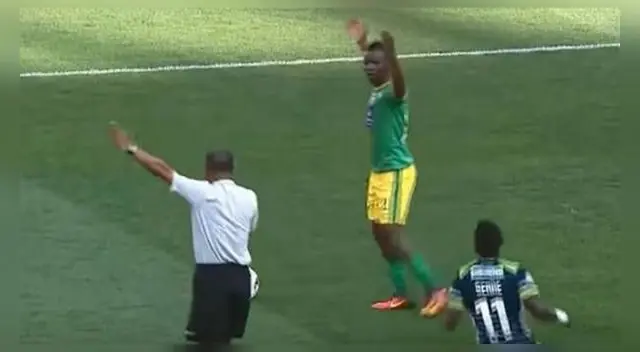 Árbitro no dudó en amonestar