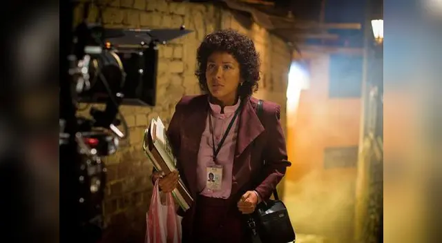 Magdyel Ugaz en una escena caracterizando a Doña Peta Magdyel Ugaz en una escena caracterizando a Doña Peta