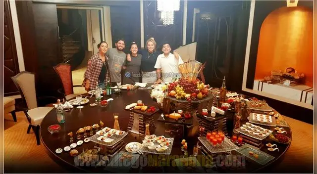 Maradona junto a sus hijos Diego Jr. y Jana y su pareja Rocío Oliva Maradona junto a sus hijos Diego Jr. y Jana y su pareja Rocío Oliva