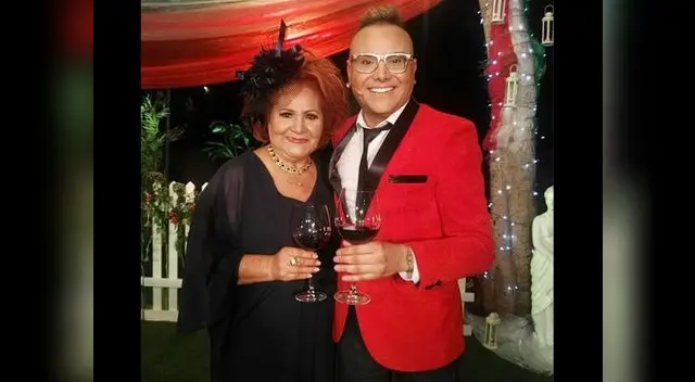 Carlos Cacho y su mamá Olga Livora