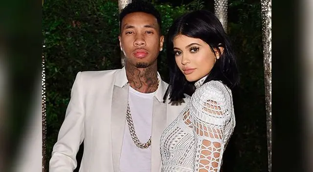 Kylie Jenner luciéndose con sus costosos obsequios