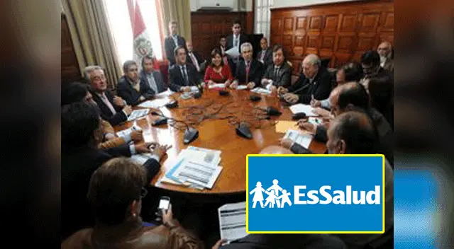 Fujimoritas divididos por el régimen CAS en EsSalud Fujimoritas divididos por el régimen CAS en EsSalud