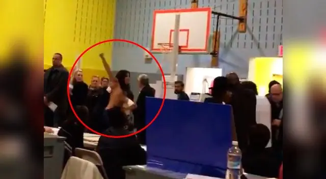  Mujeres protestan en topless contra Donald Trump