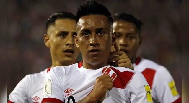 Celebración de Cueva por el gol marcado ante Paraguay, tuvo un segundo tiempo redondo. Celebración de Cueva por el gol marcado ante Paraguay, tuvo un segundo tiempo redondo.