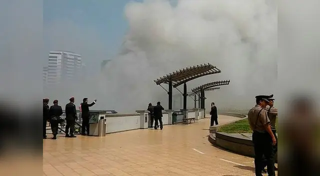 El periodista Eddie Gonzales contó que los aspersores nunca se activaron El periodista Eddie Gonzales contó que los aspersores nunca se activaron