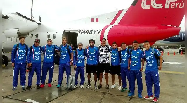 Los jugadores del Mannucci a su llegada del Cusco. FOTO: Segunda División