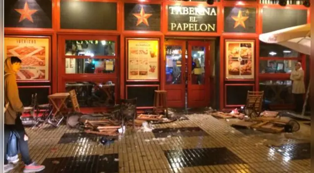 Así quedó el restaurante tras los disturbios