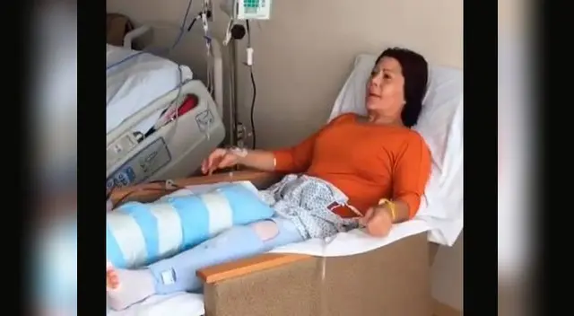 Salud de mexicana preocupa a miles de seguidores de rockera