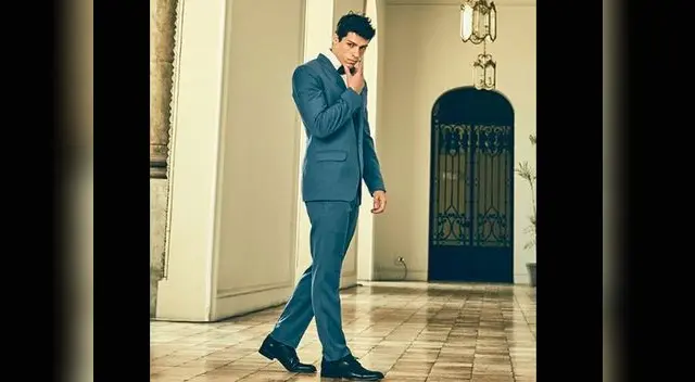 Un guerrero que muestra su lado elegante.