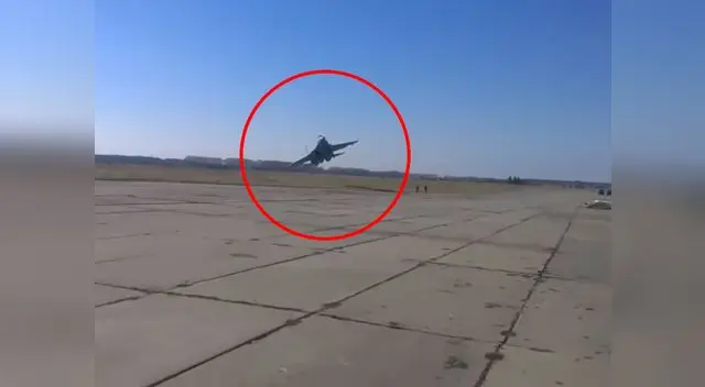 Caza ucraniano casi se estrella en una exhibición