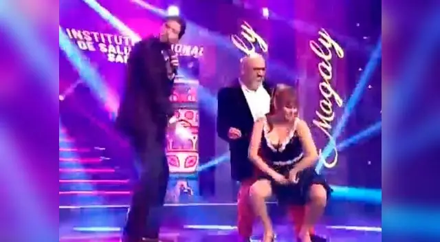 Hasta bajo fue el baile.