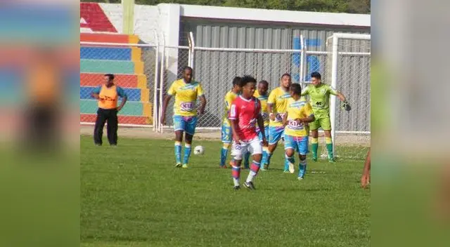 Sidney Faiffer estuvo en el empate 3-3 ante Comercio en Bernal Sidney Faiffer estuvo en el empate 3-3 ante Comercio en Bernal