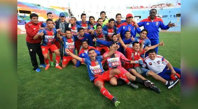 Racing de Huamachuco dirigido por el ex jugador del Boys, Eusebio Salazaz Racing de Huamachuco dirigido por el ex jugador del Boys, Eusebio Salazaz