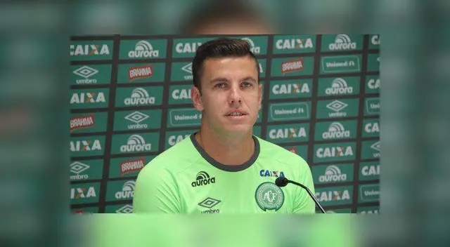 Celebra su cumpleaños 32 y sus compañeros fallecían en un accidente aéreo