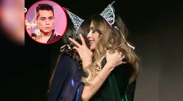 Muy feliz por su amada. Muy feliz por su amada.