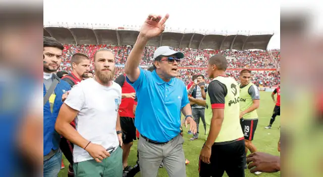 el cabezón tiene su propio estilo para dirigir y le da resultados el cabezón tiene su propio estilo para dirigir y le da resultados