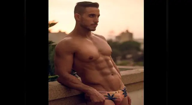 No deja nada a la imaginación