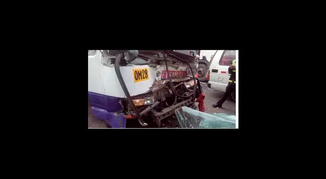 Así quedó una de las unidades que participó en el accidente