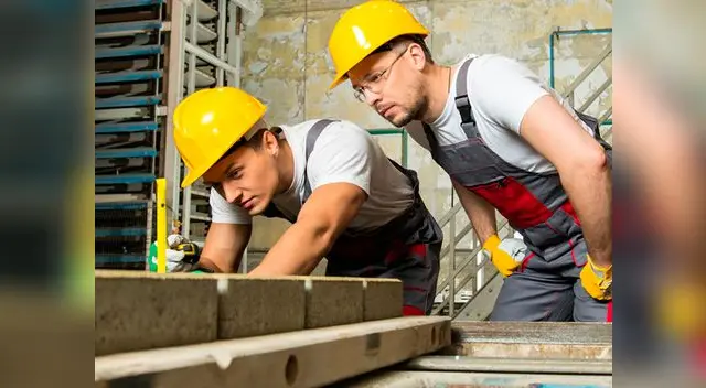 Jóvenes eligen carreras técnicas porque son mejor remuneradas Jóvenes eligen carreras técnicas porque son mejor remuneradas