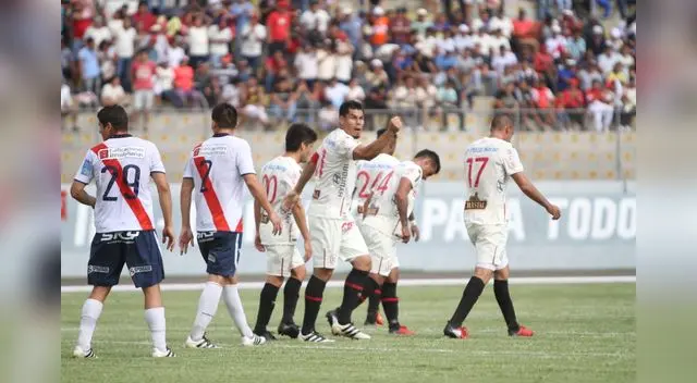 Rengifo fue el héroe de la 'U' al marcar un doblete Rengifo fue el héroe de la 'U' al marcar un doblete