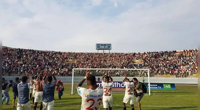 La 'U¿ salvó el año La 'U¿ salvó el año