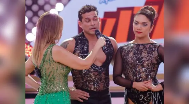 Momento en que Christian Domínguez se enfrenta a Gisela Valcárcel