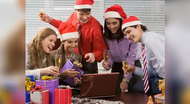  Evita dar rosas, lencería o cualquier tipo de ropa íntima.