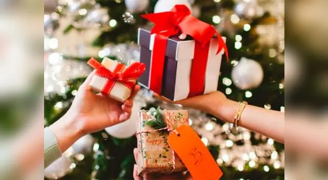 Entregar regalos por Navidad es una antigua tradición