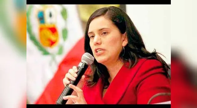 Verónika Medonza enfiló sus críticas contra Keiko Fujimori