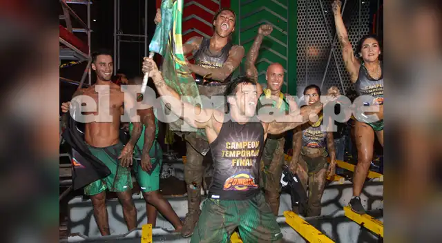 André Castañeda celebra el triunfo de su equipo