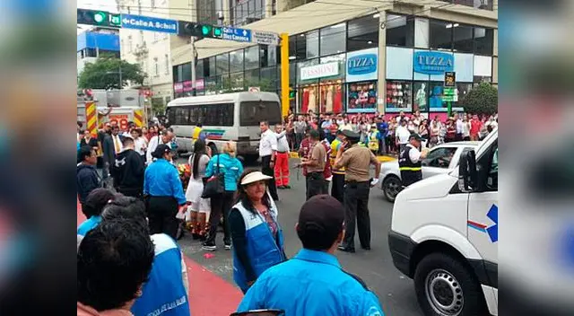 Avenida Schell cruce con Larco Avenida Schell cruce con Larco