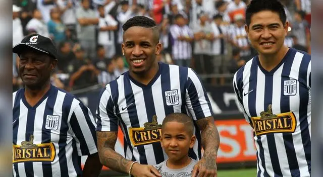 Farfán la rompió ayer