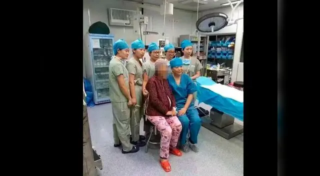 Mujer de 64 años de edad dio a luz a un bebé en China