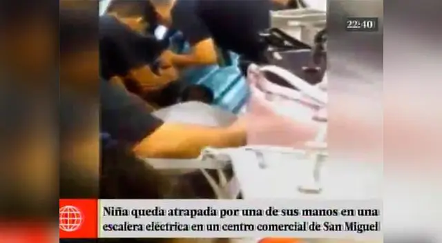 Niña queda atrapada en escalera eléctrica de centro comercial de San Miguel