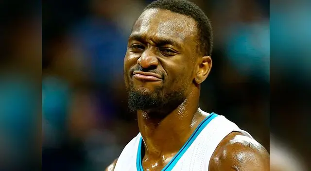 Lo tomó con buen humor Lo tomó con buen humor