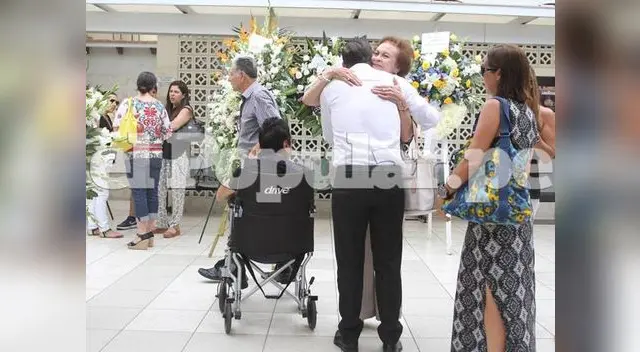 Muestras de cariño para el querido Adolfo Muestras de cariño para el querido Adolfo