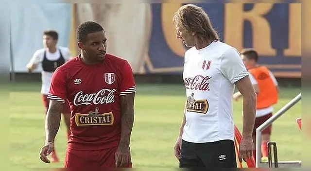 Farfán sigue sin encontrar equipo