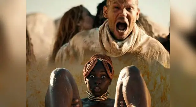 Cantante se sentó en la silla del director