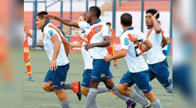 Todo Municipal celebra con Mayora el tanto que dio inicio a la victoria de la franja