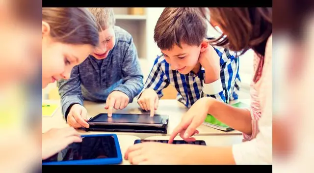 La mayoría de estudiantes cuentan con equipos La mayoría de estudiantes cuentan con equipos