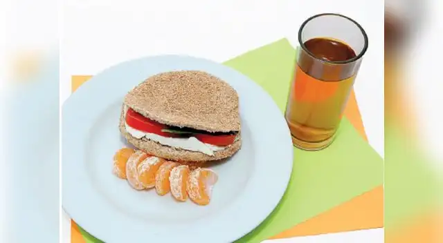 Sándwich caprese con cebada 
