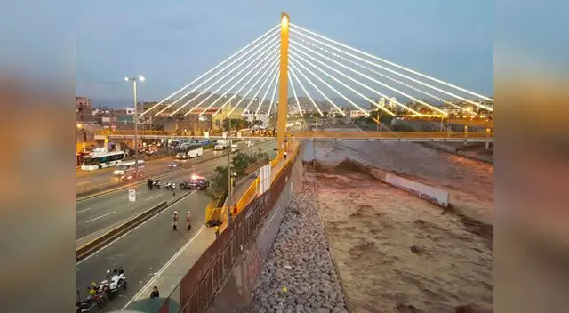 Vía Evitamiento permanecerá cerrada por aumento del caudal del río Rímac