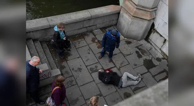 Al menos diez personas fueron embestidas por un auto Al menos diez personas fueron embestidas por un auto