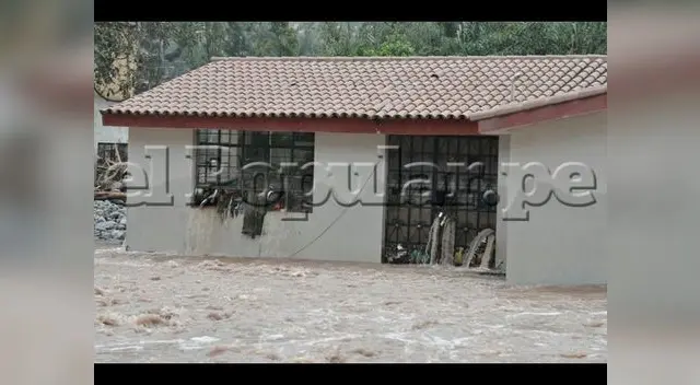 Casa arrasada por el caudal