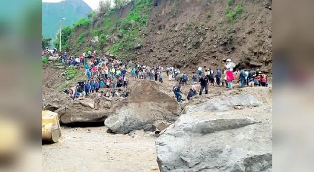 Familia pidió ayuda para encontrar a pequeño que fue tragado por huaico