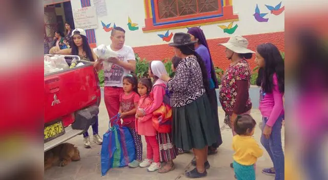 Imitador llevó donativos y alegría a damnificados de Huarochiri Imitador llevó donativos y alegría a damnificados de Huarochiri